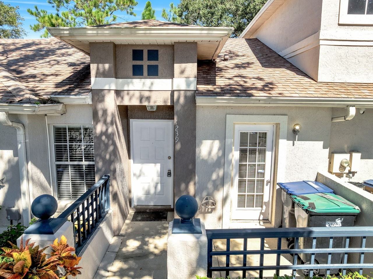 1239 Lucaya Cir - Photo 2 of 43