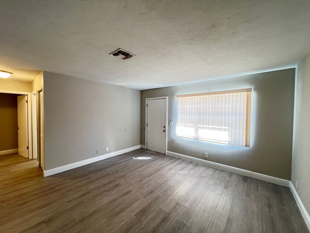 2095 Northwest 43rd Street #B - Photo 4 of 12