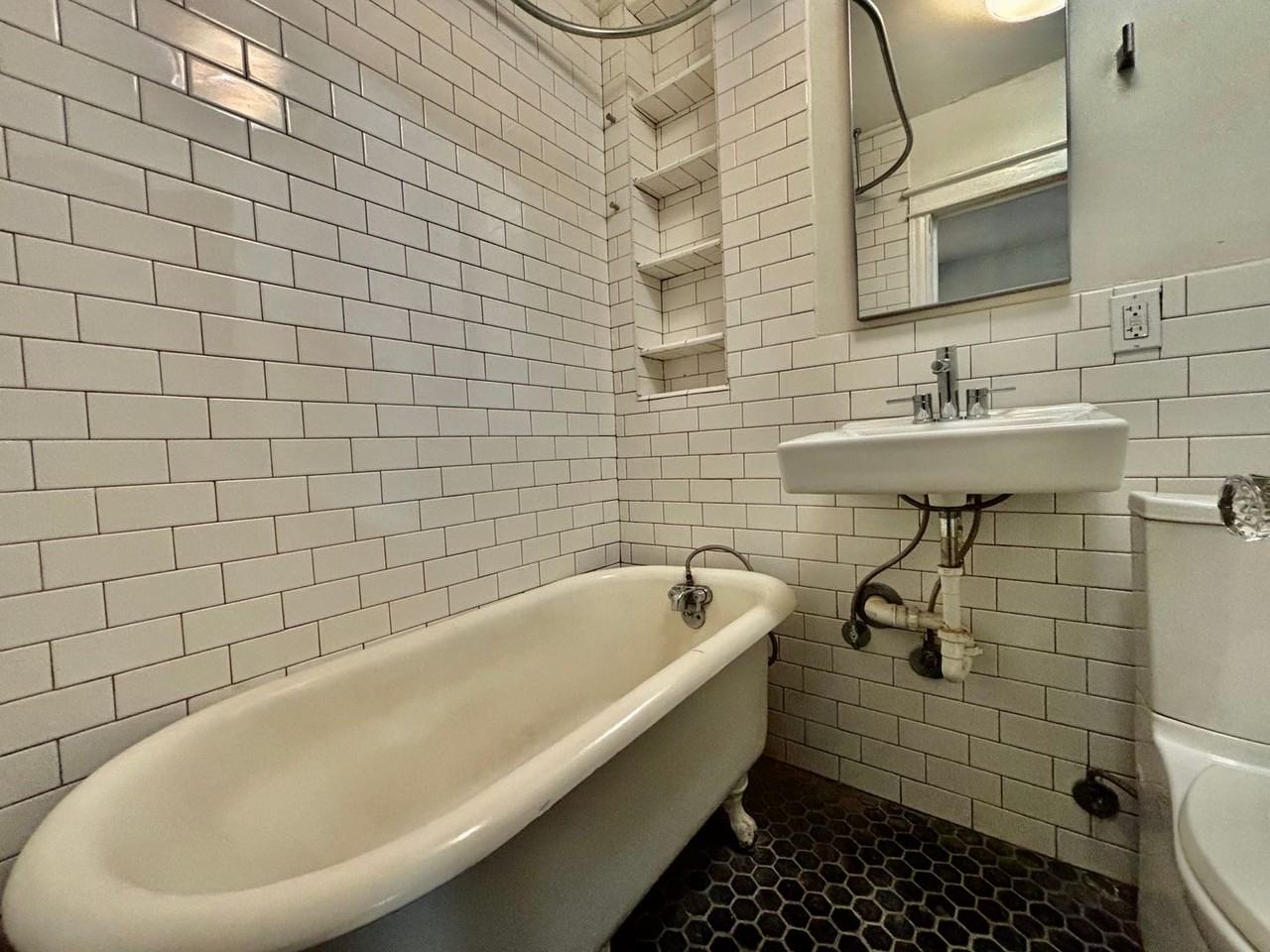 3207 Broadway Blvd - Photo 6 of 15