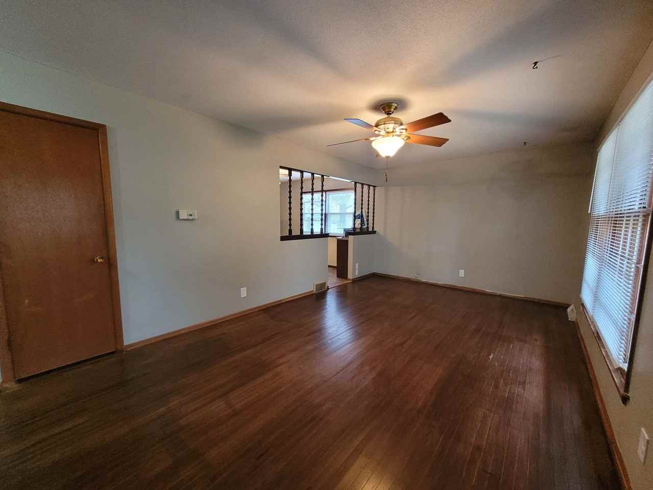 3207 E 41st St - Photo 4 of 20