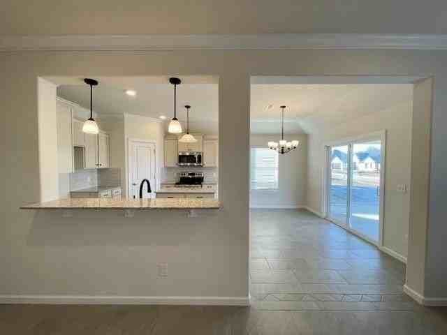 500 Peach Ave - Photo 6 of 18