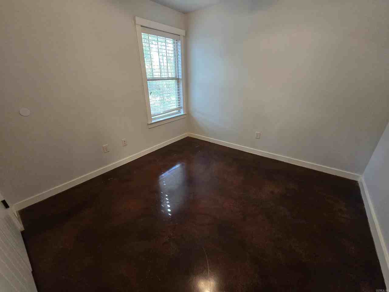 110 SE 2nd Unit 2 Street - Photo 5 of 9