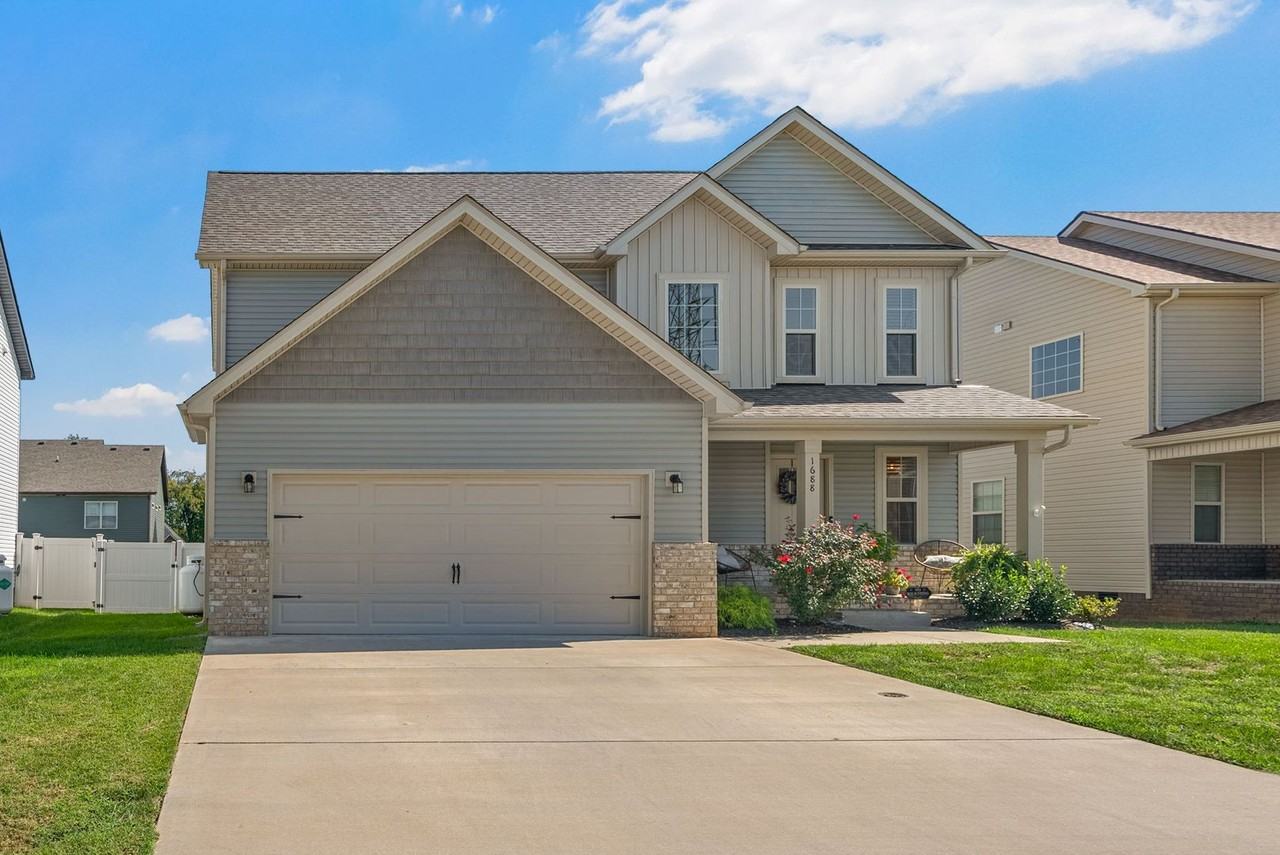 1688 Heritage Drive - Photo 4 of 31