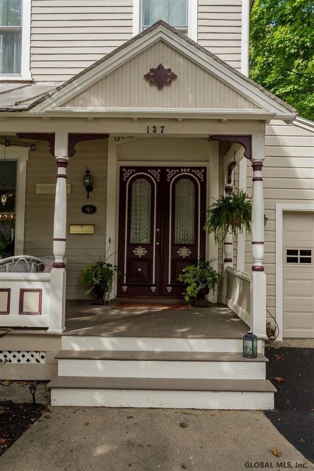 137 Lake Ave - Photo 4 of 32