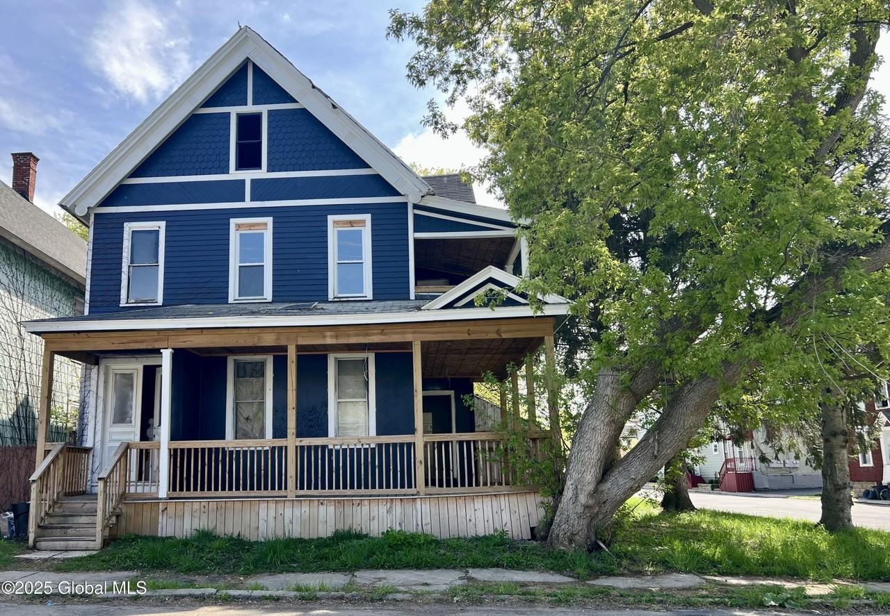 27 Milton Ave 1st Fl