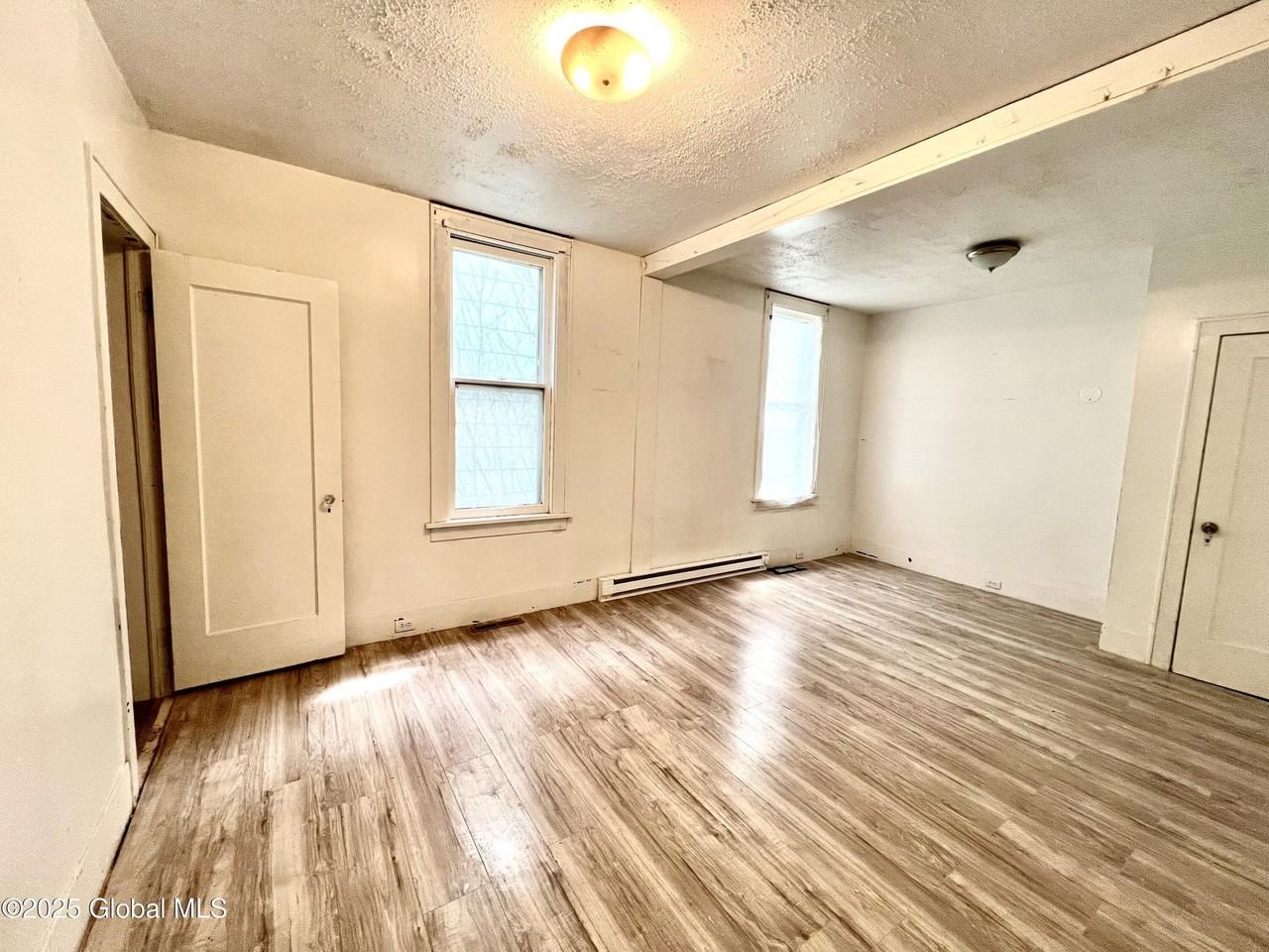 27 Milton Ave 1st Fl - Photo 4 of 12