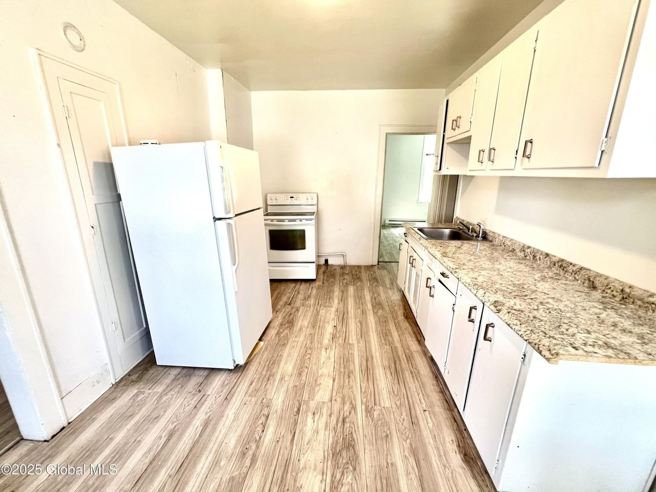 27 Milton Ave 1st Fl - Photo 5 of 12