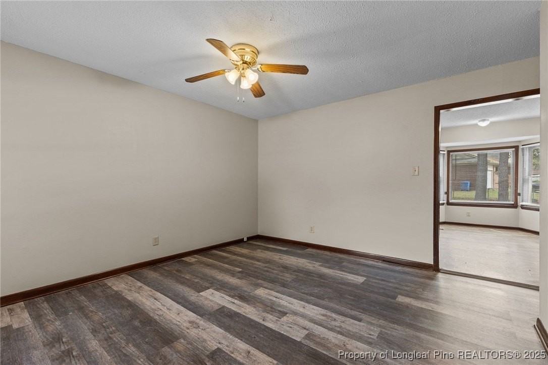 6673 Vaughn Rd - Photo 4 of 34