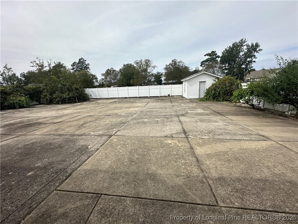 2912 Eaglecrest Lane - Photo 3 of 47