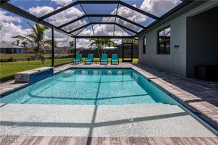 1833 Sw 11th Ter - Photo 1 of 1