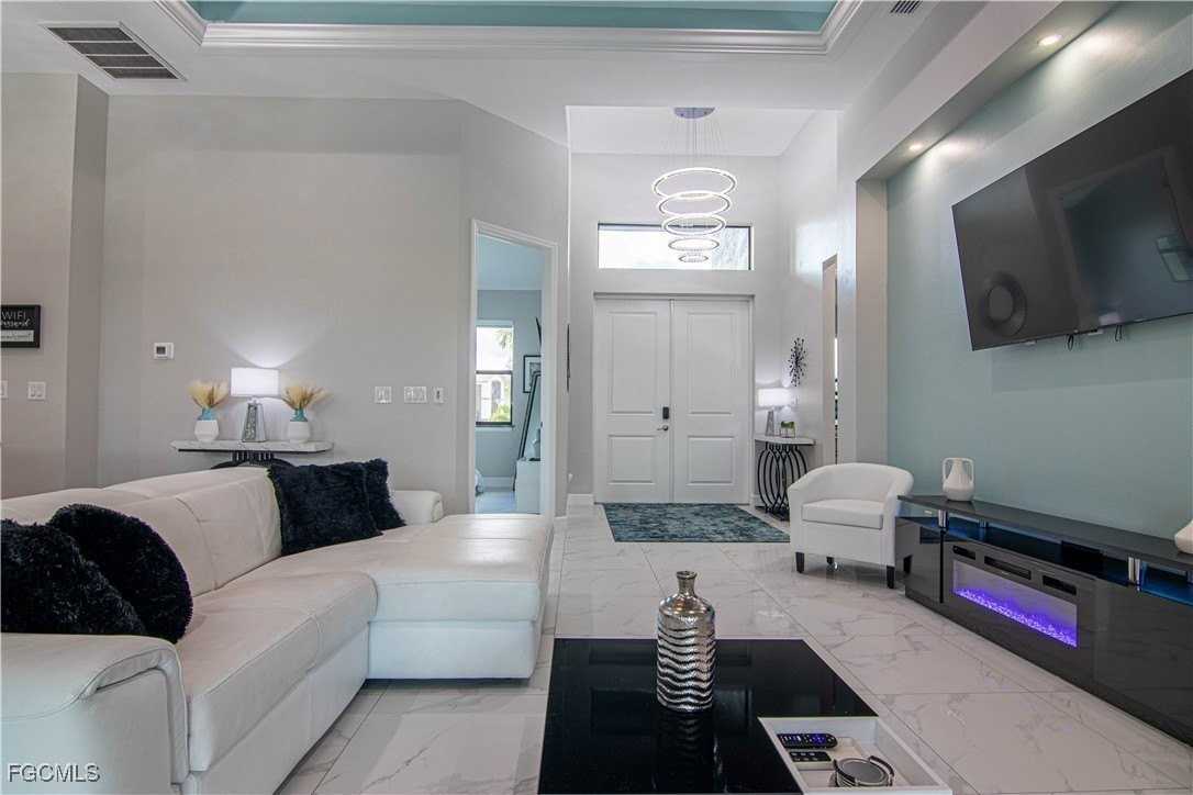 1833 Sw 11th Ter - Photo 5 of 37