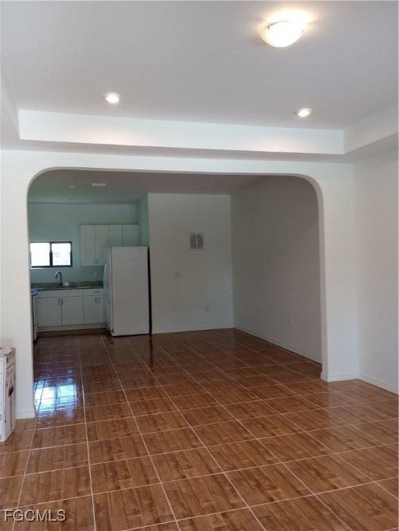 423 Canyon Dr S - Photo 3 of 3