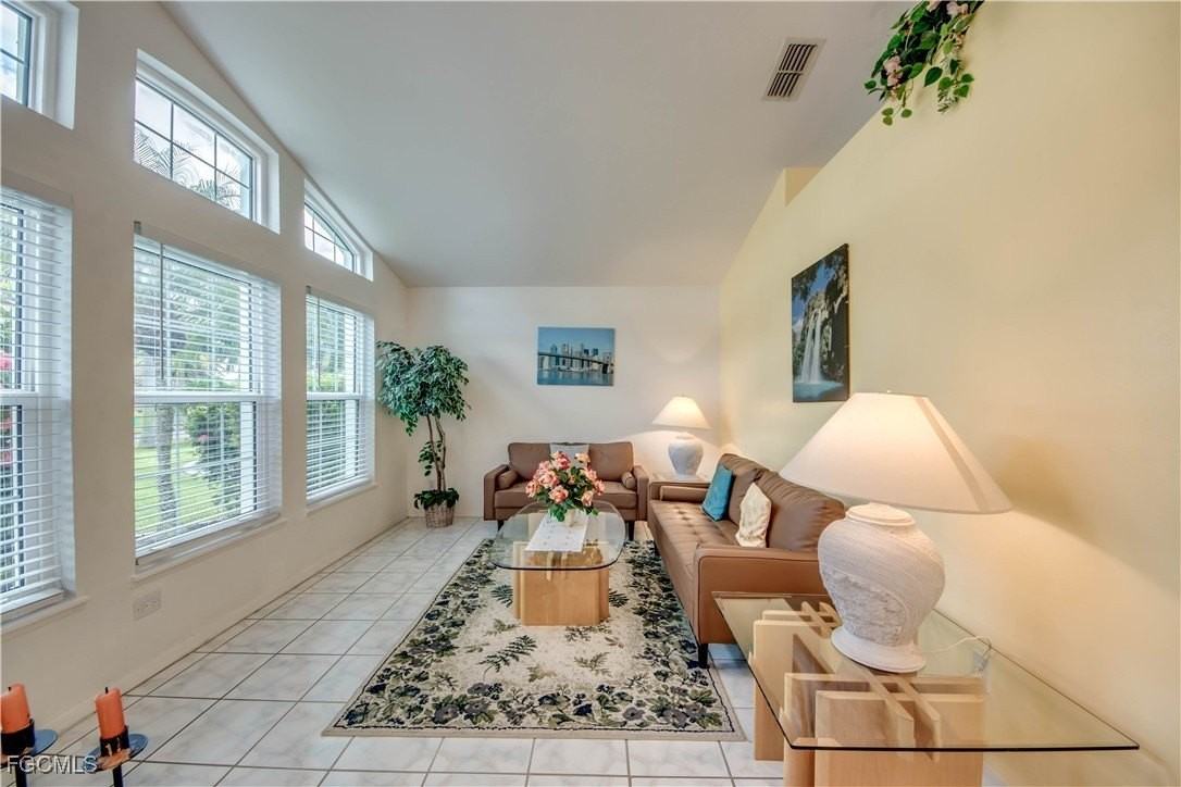 4406 Sw 25th Ave - Photo 3 of 20