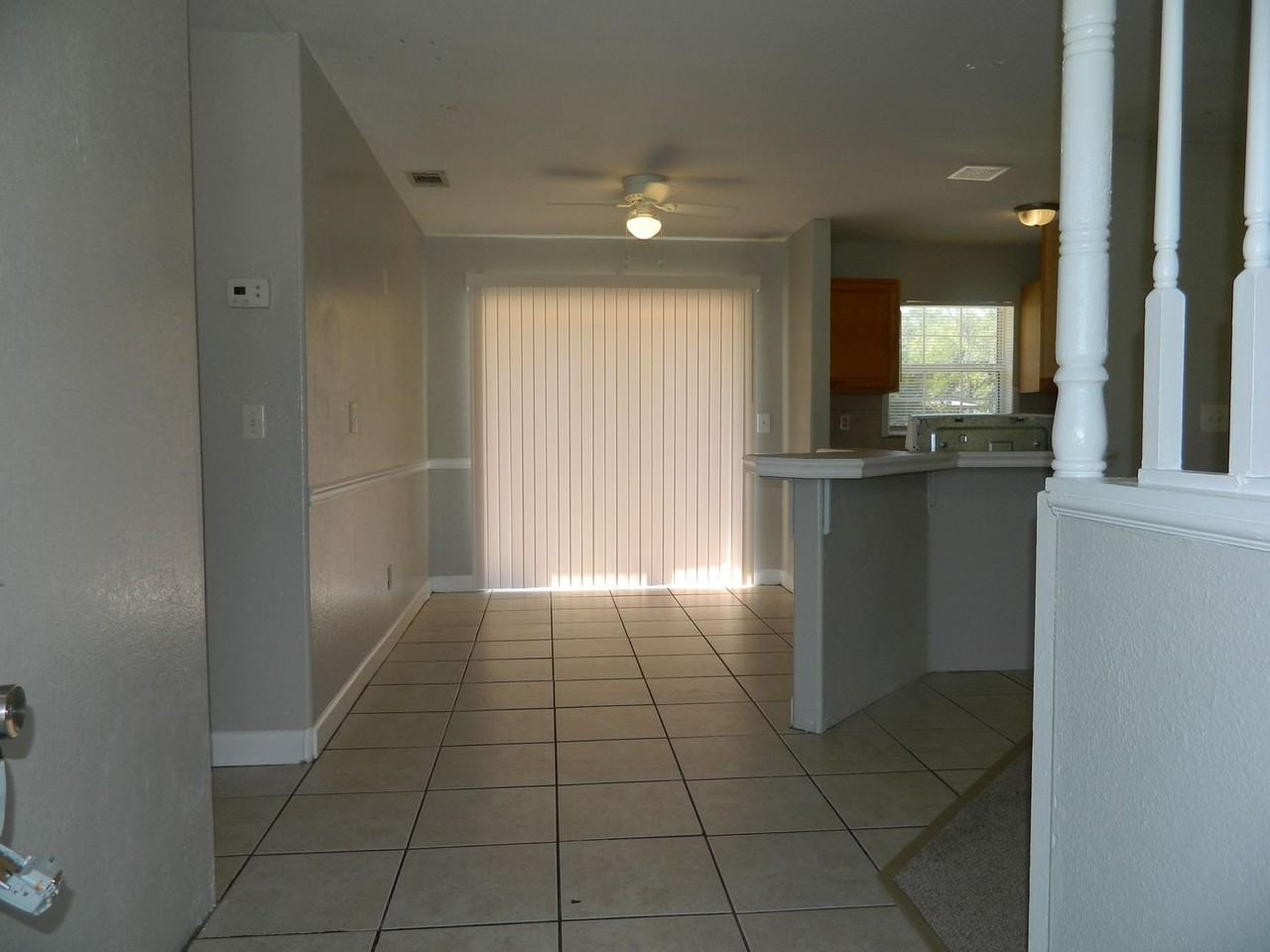 2412 Greenwood St - Photo 4 of 18