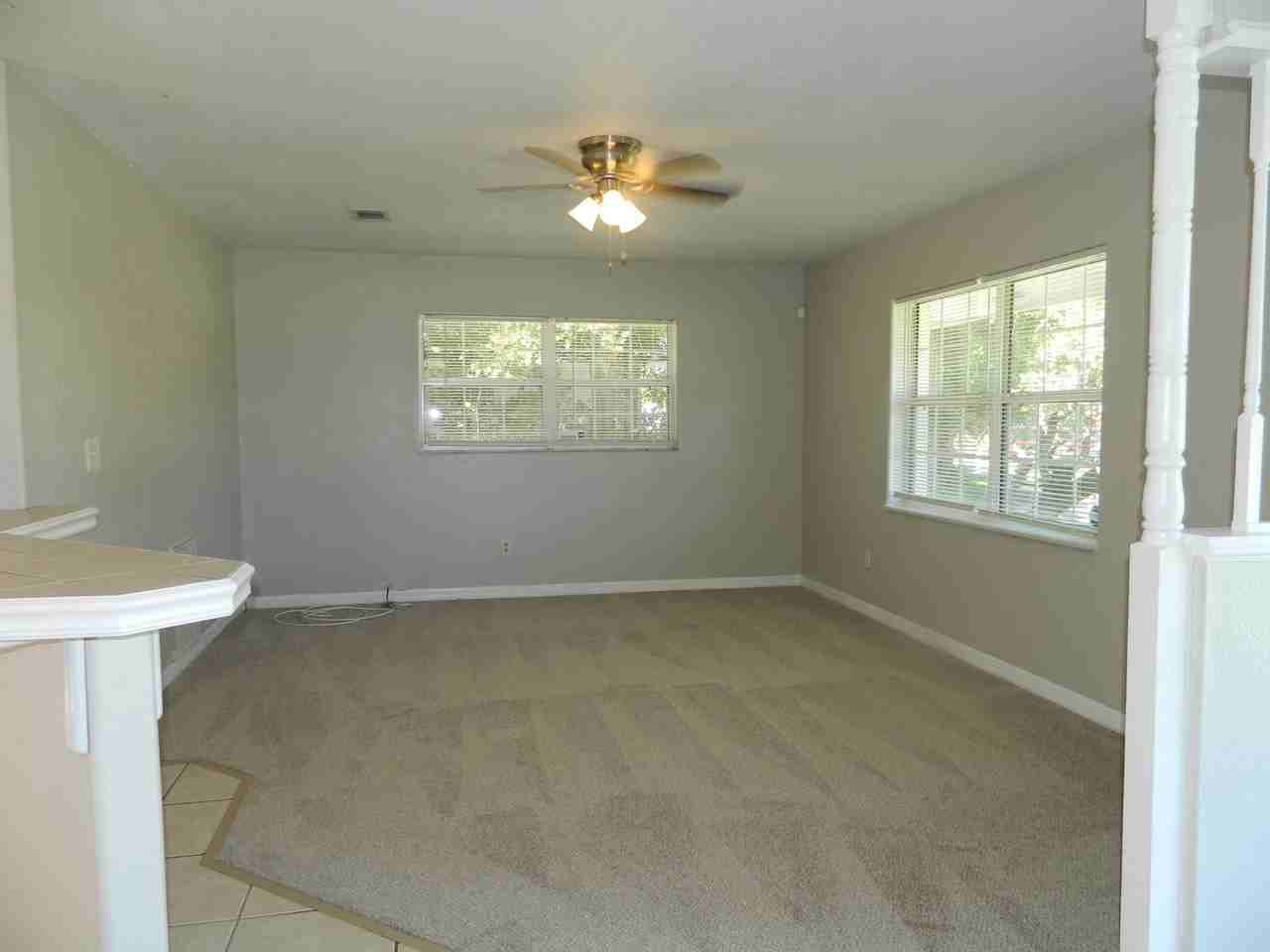 2412 Greenwood St - Photo 5 of 18