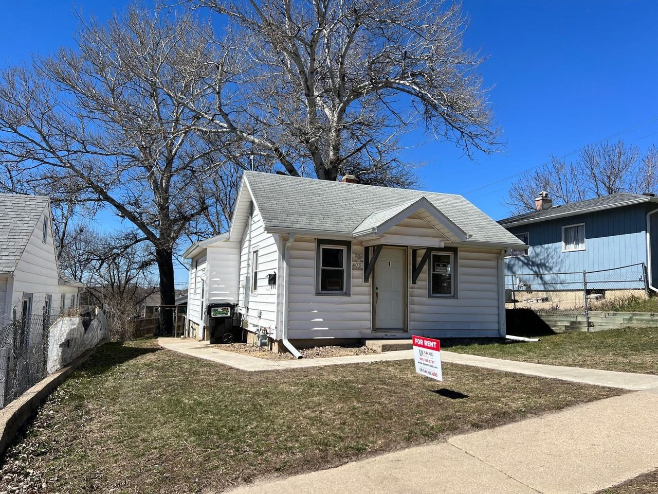 403 S Wayland Ave - Photo 2 of 2