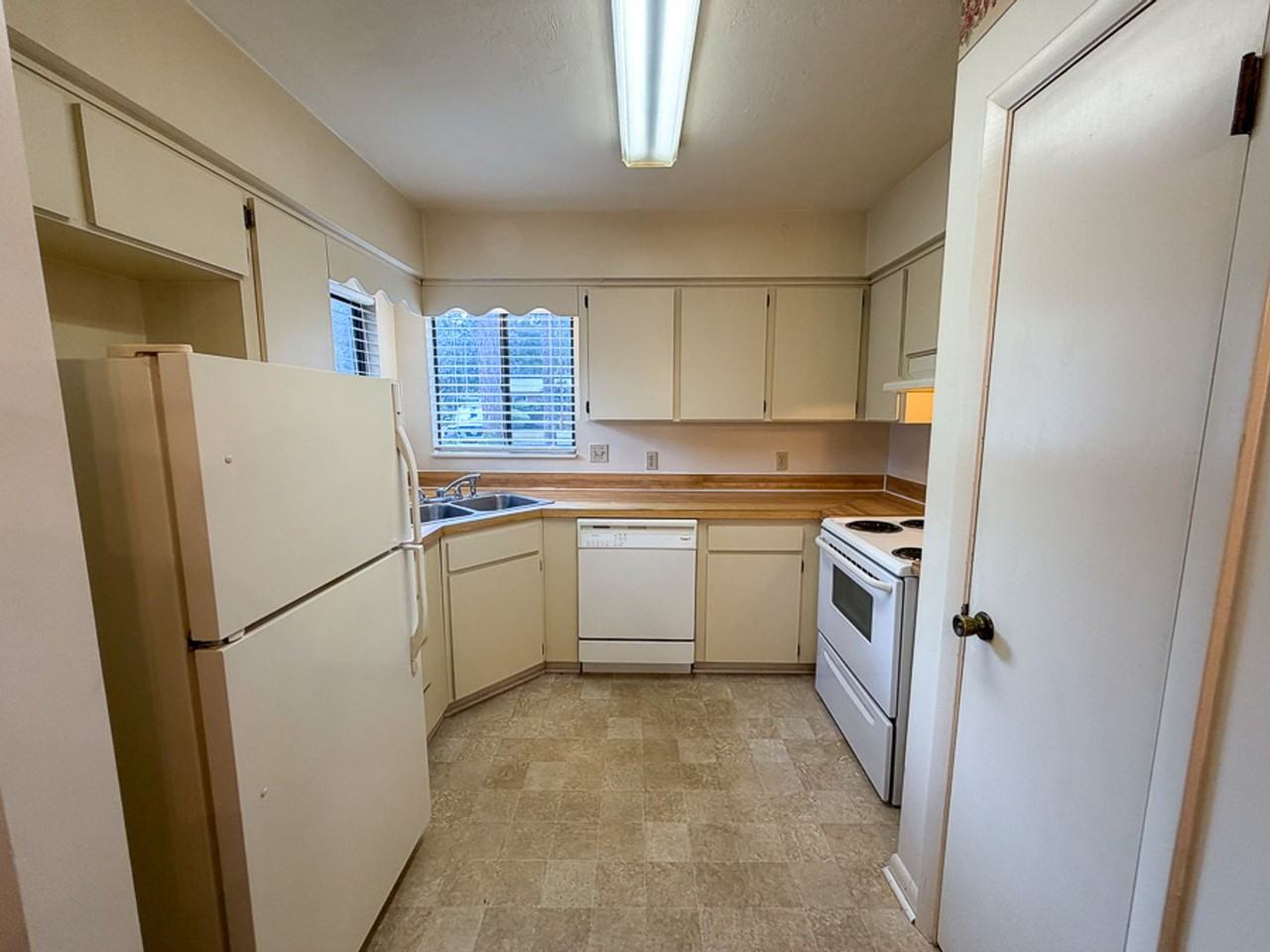 4190 Nw 85th Pl - Photo 2 of 28