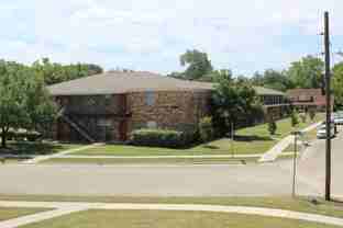 402 Mary St - Photo 1 of 1