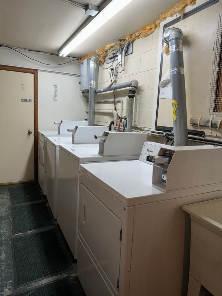 Lakeshore North Apartments - Photo 3 of 5