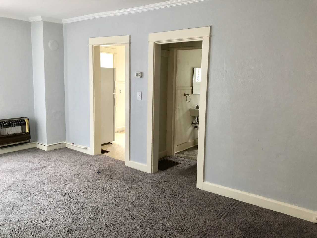 1435 15th Street North - Photo 3 of 9