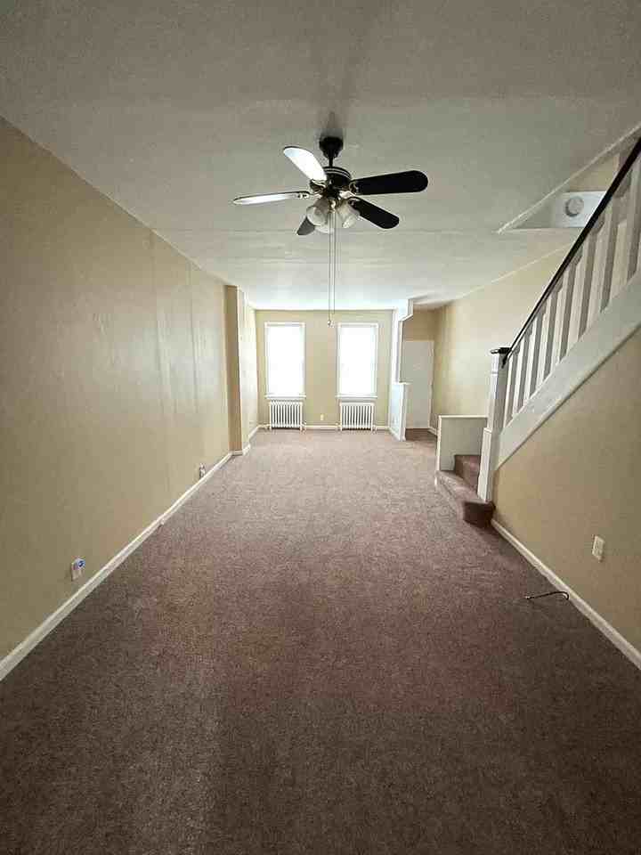 807 Greenwich St - Photo 2 of 15