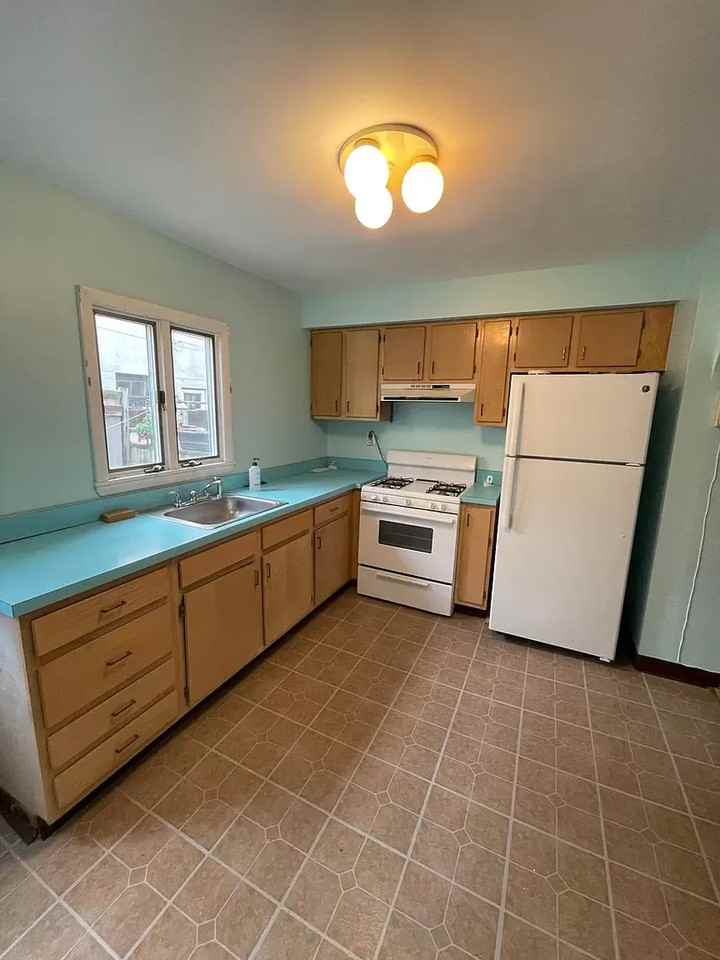 807 Greenwich St - Photo 5 of 15