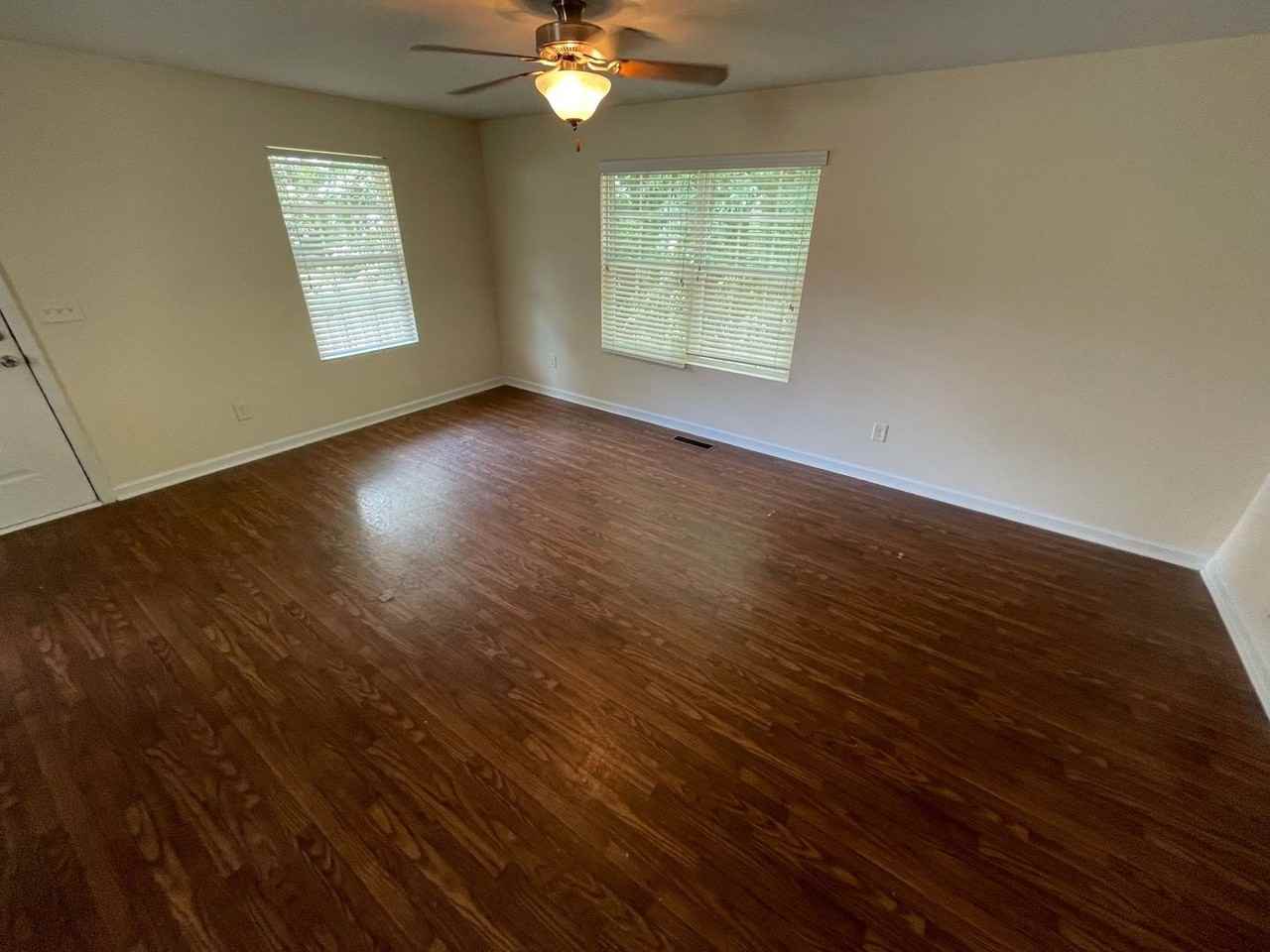 400 Lake St - Photo 2 of 15
