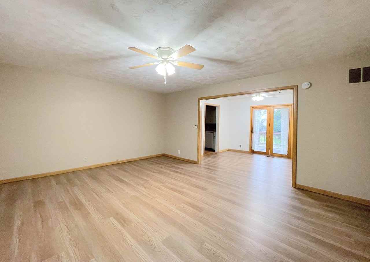 3402 Nickerson Blvd - Photo 2 of 20