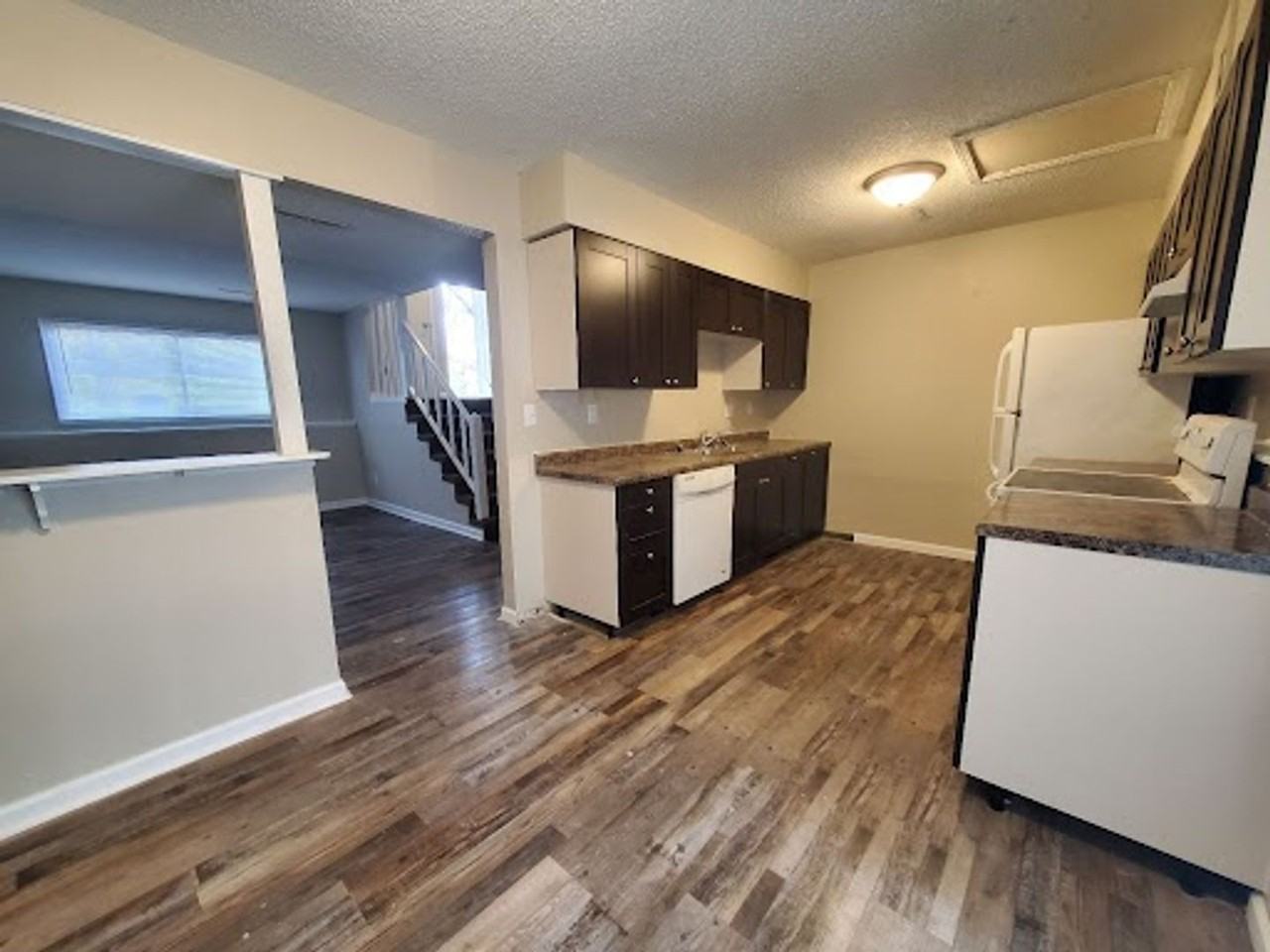 3606 East 41st Street - Photo 3 of 12