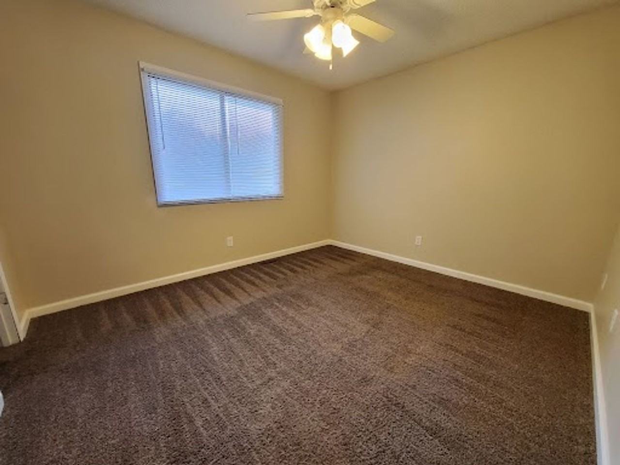 3606 East 41st Street - Photo 5 of 12