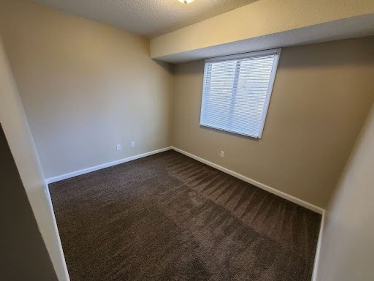 3606 East 41st Street - Photo 6 of 12