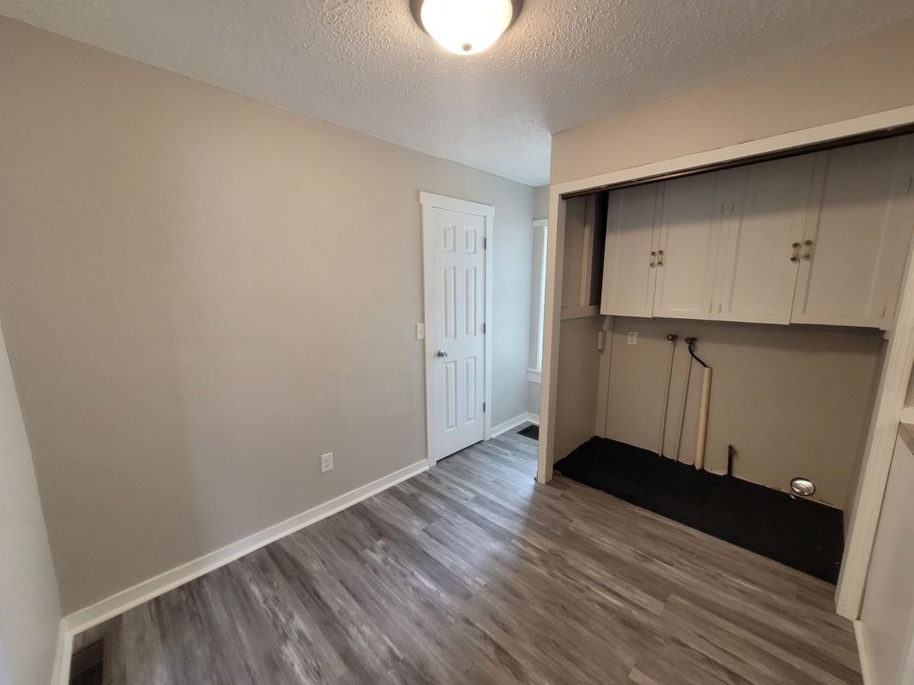 3220 East University Avenue - Photo 7 of 19