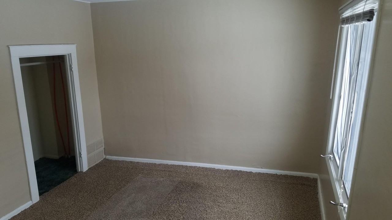 1439 90th Ave W - Photo 5 of 24