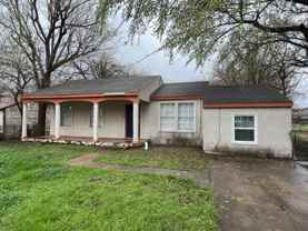 1210 Nw Baldwin Ave - Photo 1 of 1