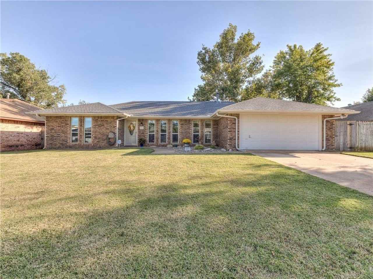 5212 Nw 115th St - Photo 2 of 36