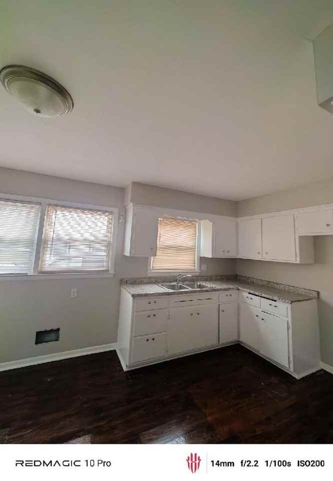 5339 5339 - 5337 N 61st St, - Photo 3 of 16