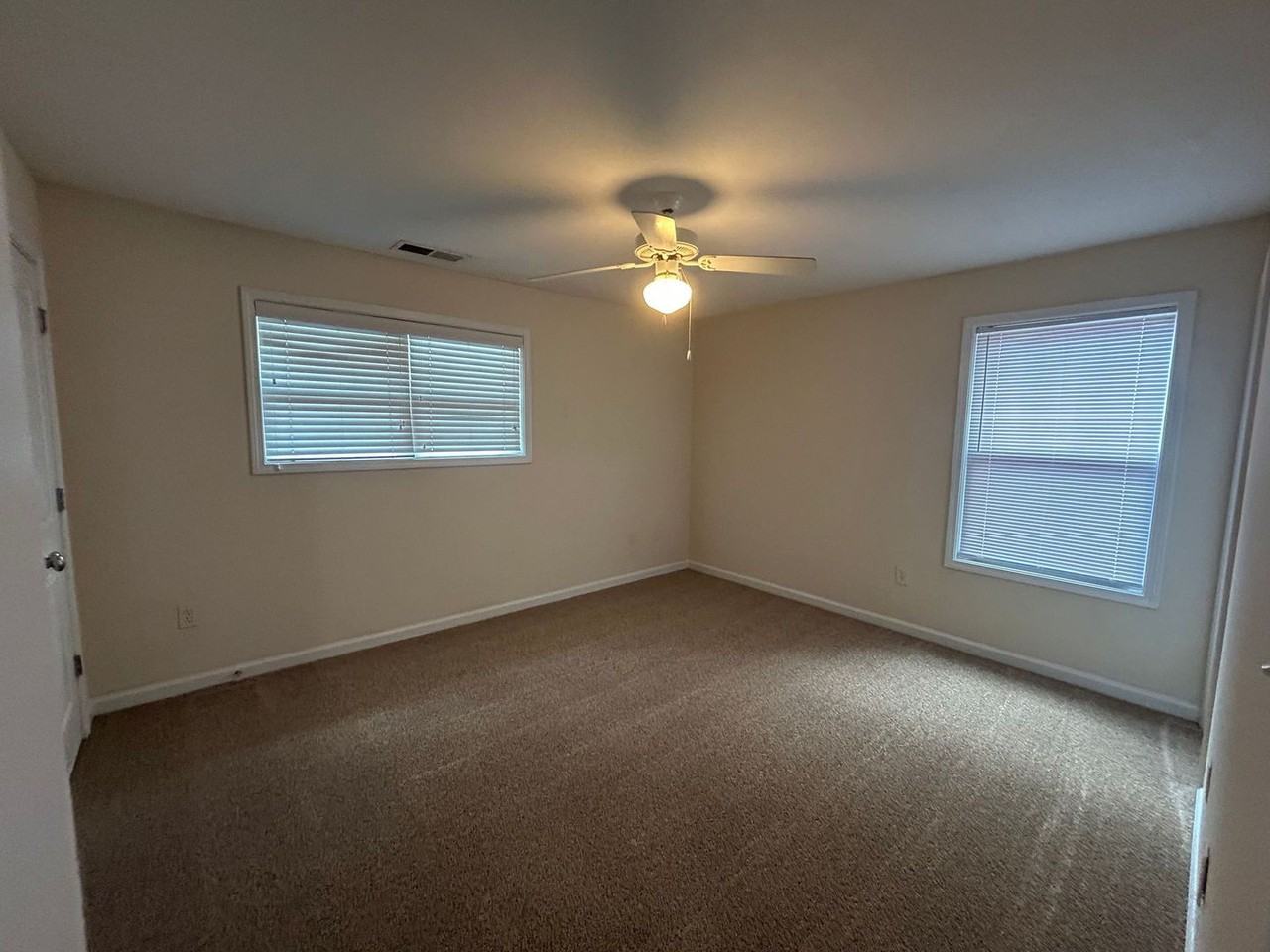 170 Jonas Ave - Photo 5 of 16