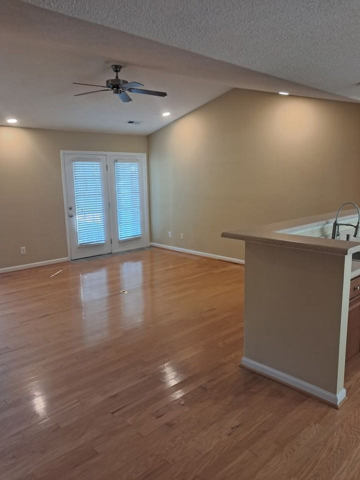 6337 Bermuda Way - Photo 3 of 9