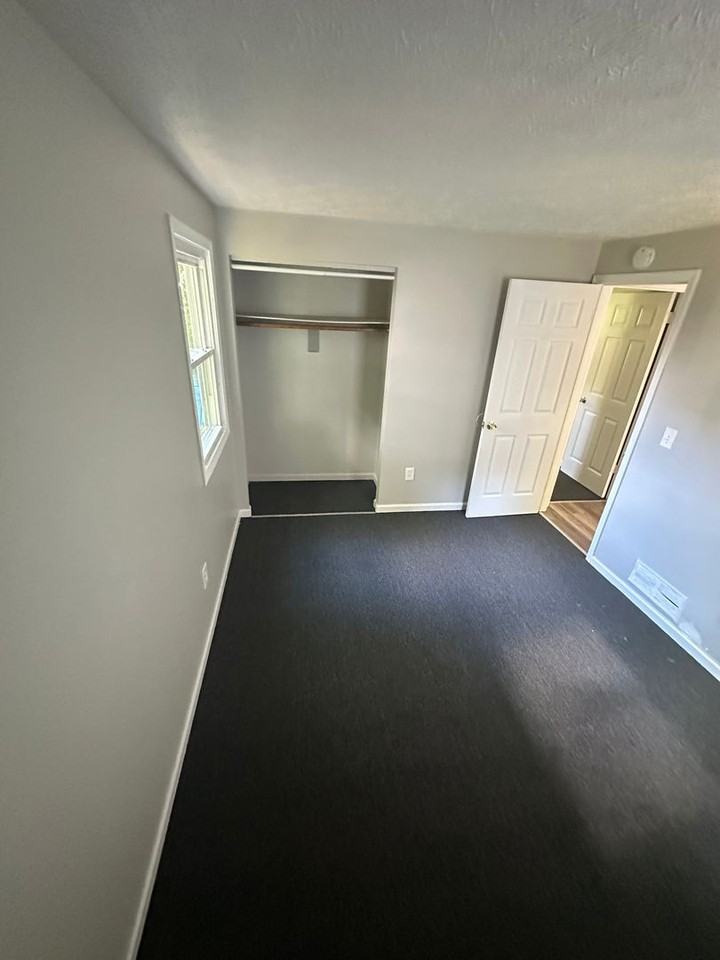 35 Aurora St - Photo 7 of 9