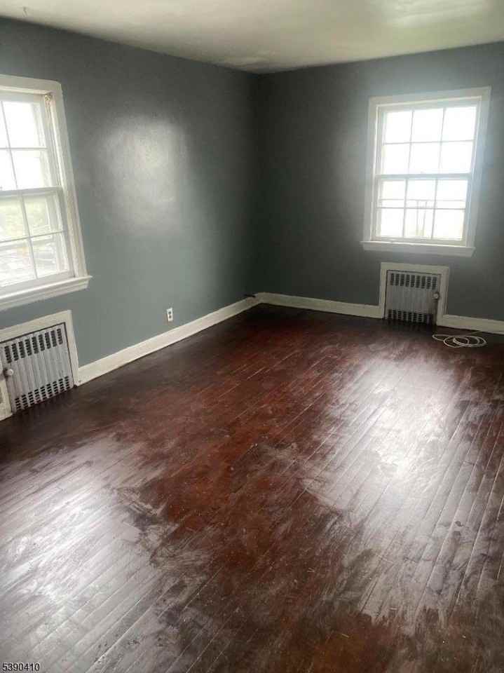 8 Mcgotty Pl #2 - Photo 2 of 7