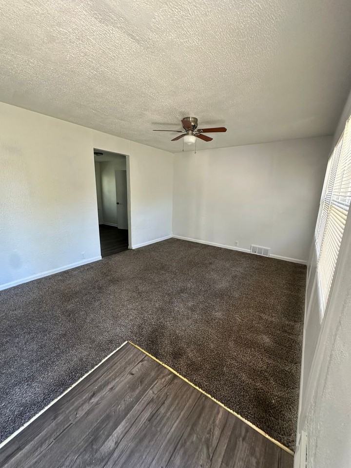 11411 Delmar Cir - Photo 3 of 12