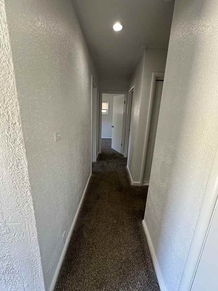 11411 Delmar Cir - Photo 5 of 12