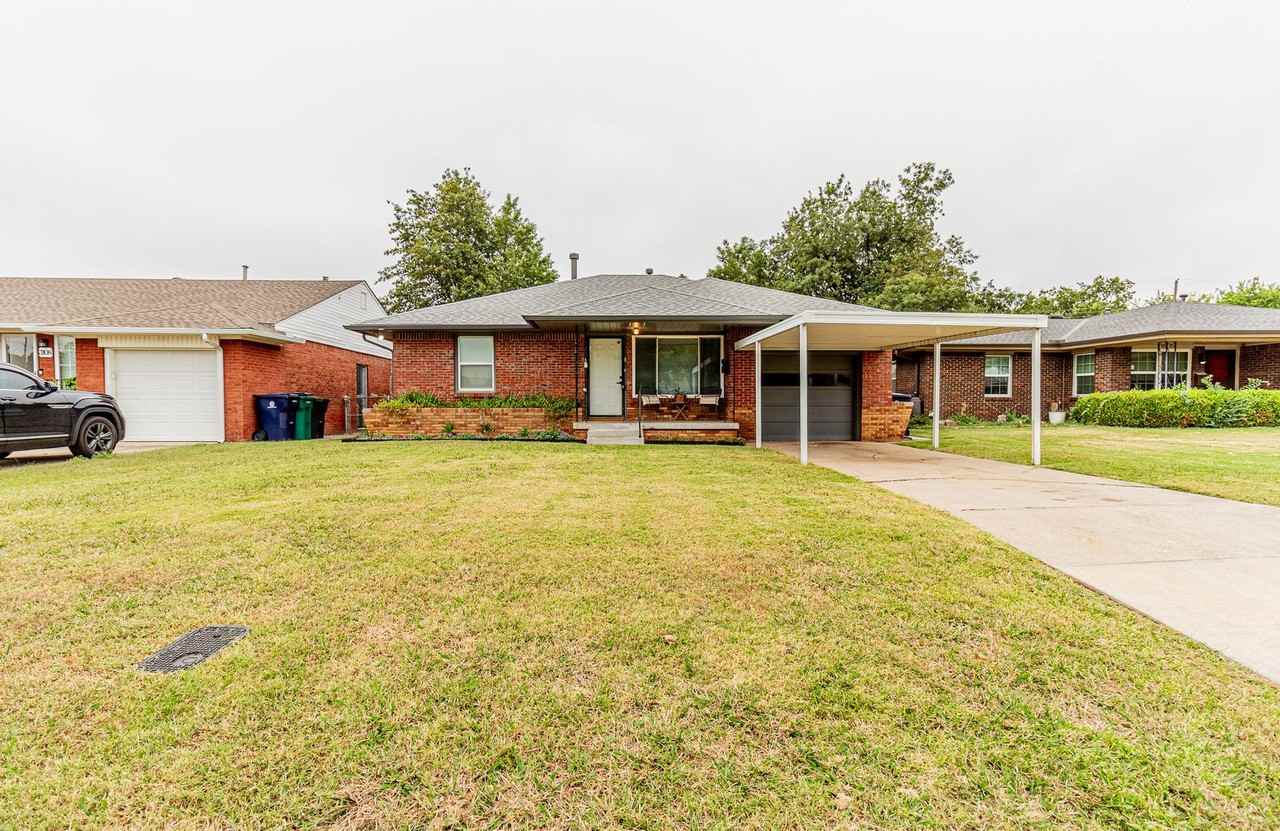 3112 Nw 66th St - Photo 2 of 50