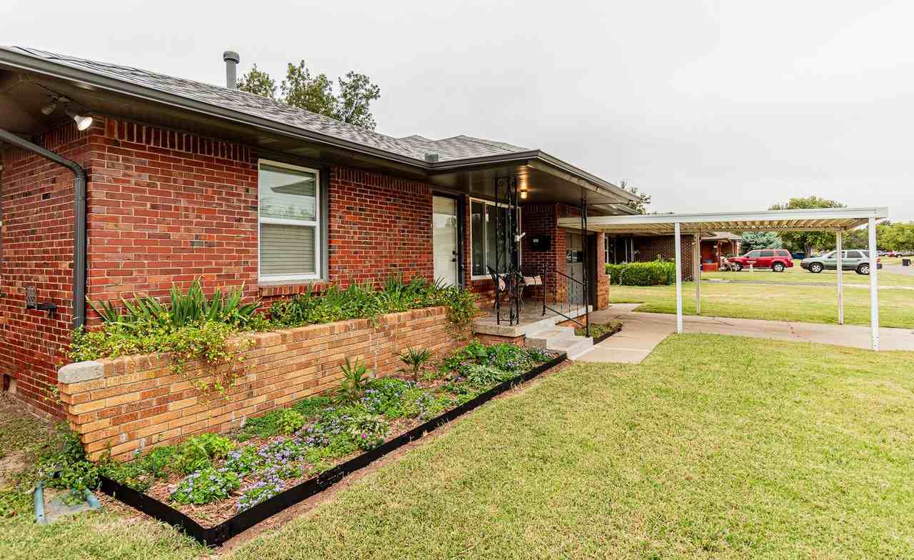 3112 Nw 66th St - Photo 5 of 50