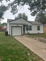 featured image of 1902 S Ridgewood Dr