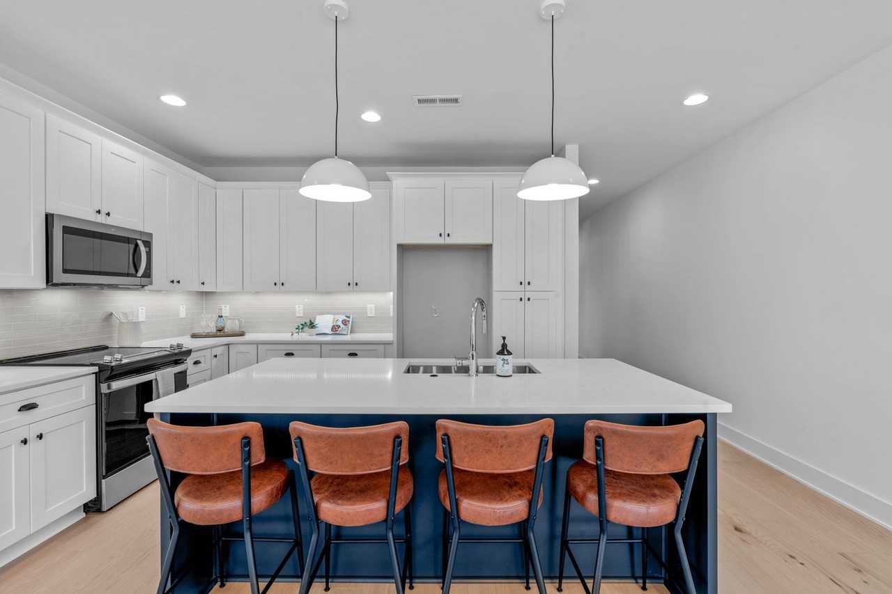 5057 Lundy Dr #102 - Photo 6 of 37