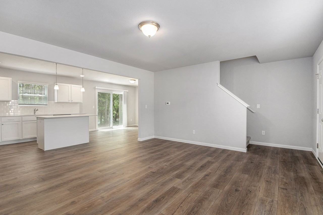 682 Bush Blvd - Photo 6 of 27