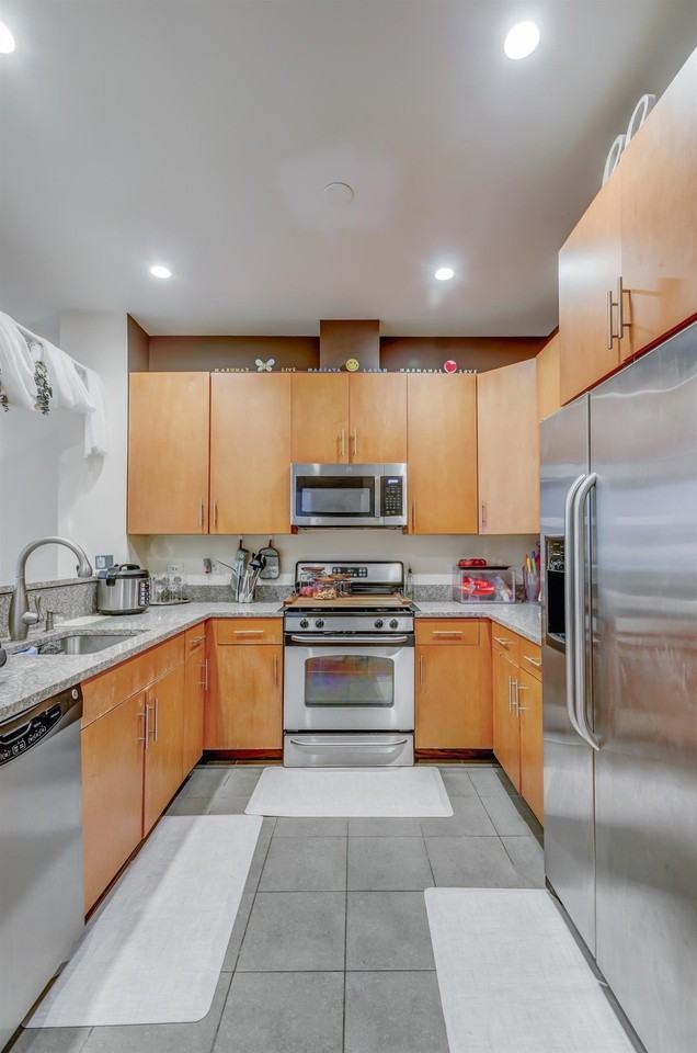 172 Culver Ave #204 - Photo 3 of 21