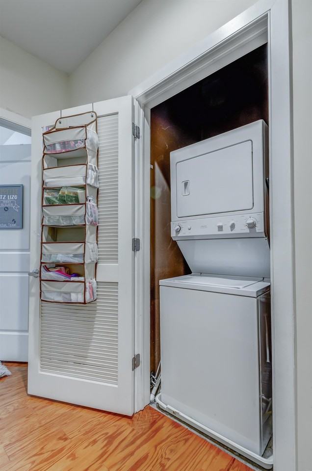 172 Culver Ave #204 - Photo 5 of 21