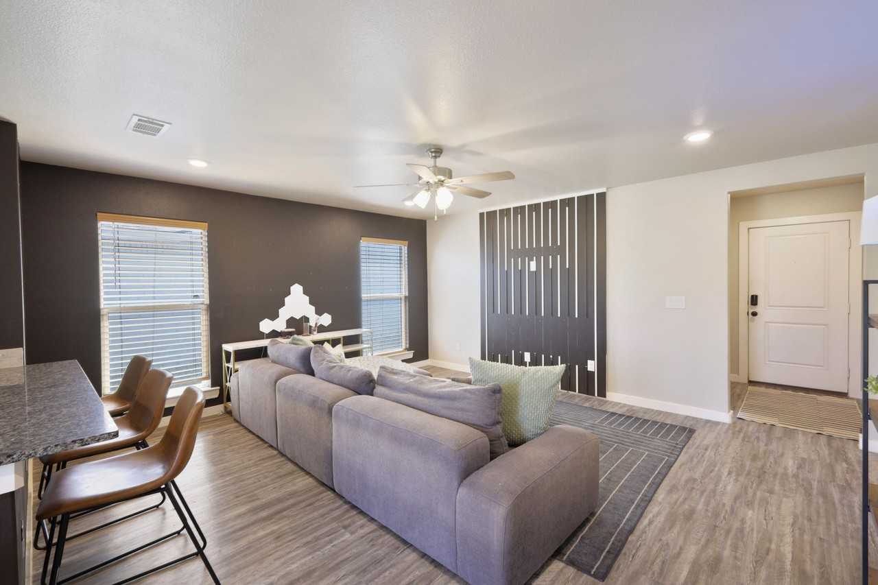 2904 Bryan Ave - Photo 5 of 13